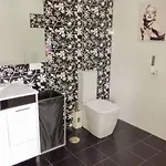 Espectacular Casa Con Piscina Sobremazas
