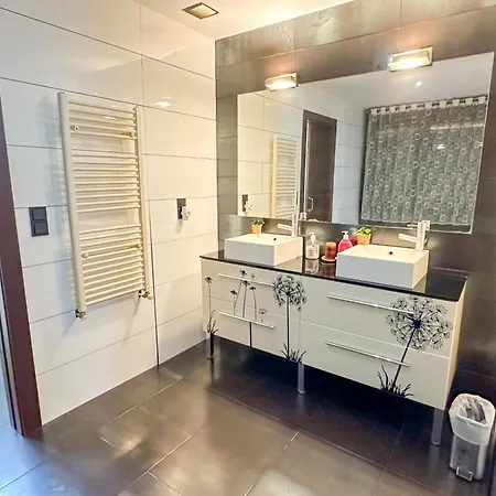 Дом отдыха Espectacular Casa Con Piscina