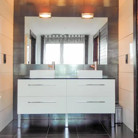 Espectacular Casa Con Piscina *