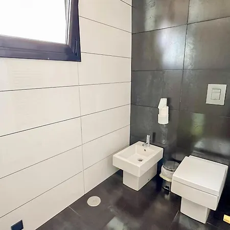 Espectacular Casa Con Piscina * Sobremazas