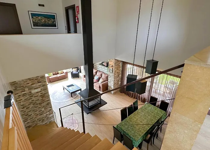 Espectacular Casa Con Piscina 別荘 Sobremazas