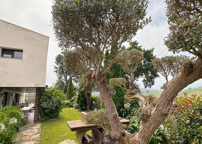 Espectacular Casa Con Piscina Sobremazas